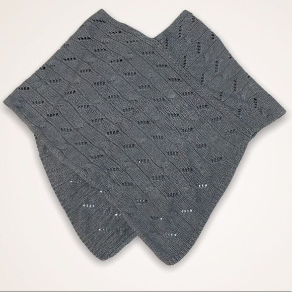 ANN TAYLOR LOFT Knit Gray Poncho - Picture 2 of 4